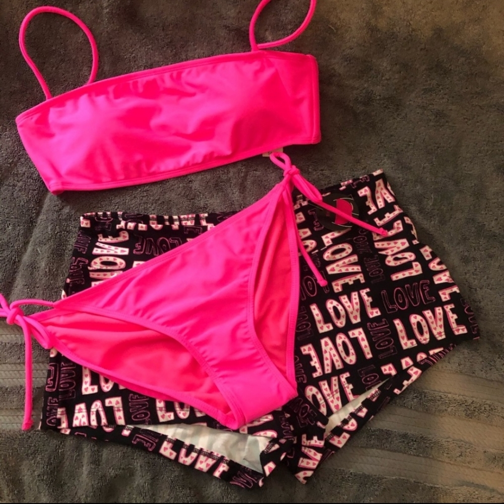 NWT 2 piece bikini size med with swim shorts
